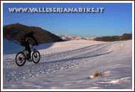 monte Farno con la neve in MTB