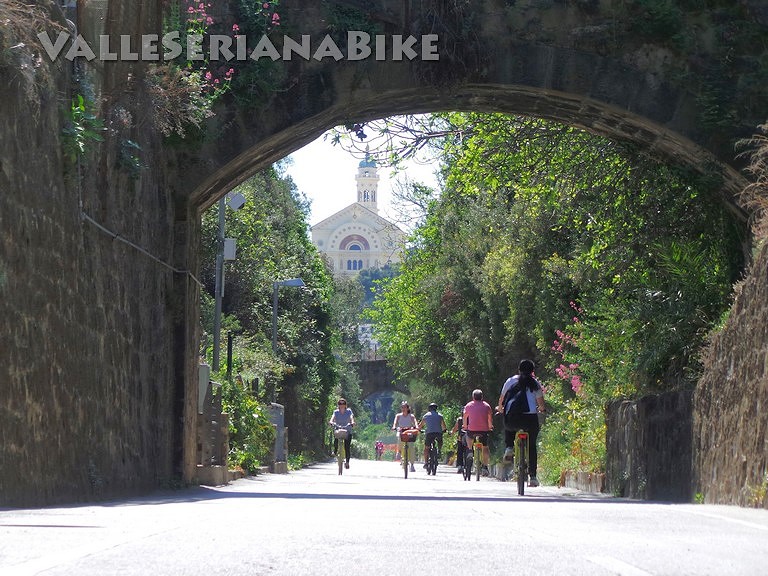 la chiesa del sacro cuore - valle seriana bike