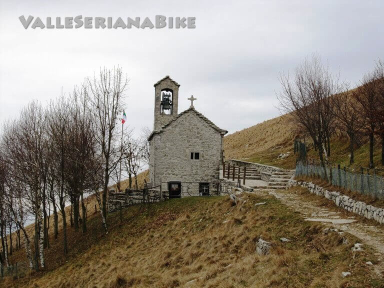 santuario della santa famiglia di Nazareth - valle seriana bike